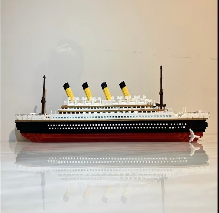 Titanic building block model side view