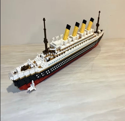 Titanic building block model view